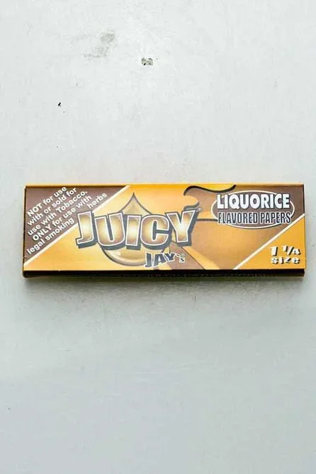 Juicy Jay’s 1 1/4 Liquorice Flavoured Papers