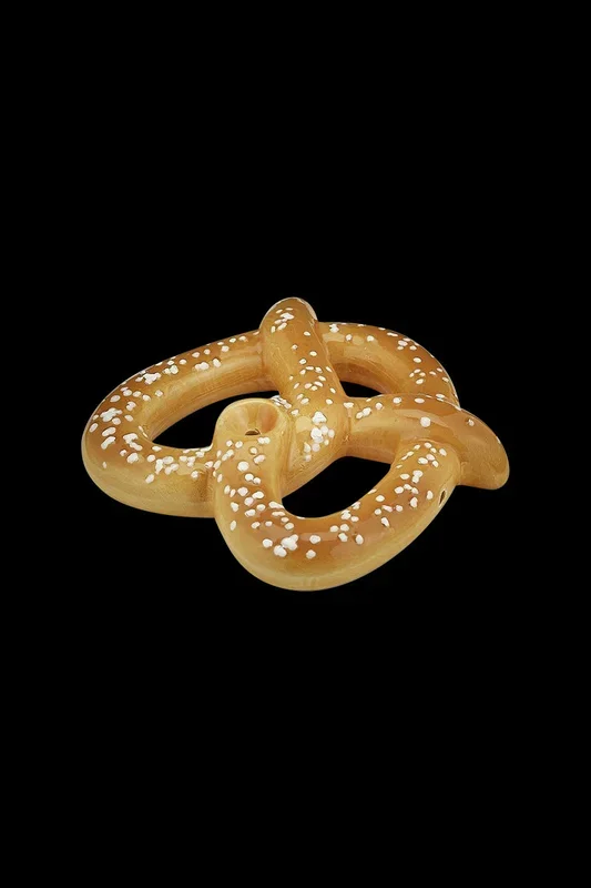 Roast & Toast Hot & Salty Pretzel Pipe